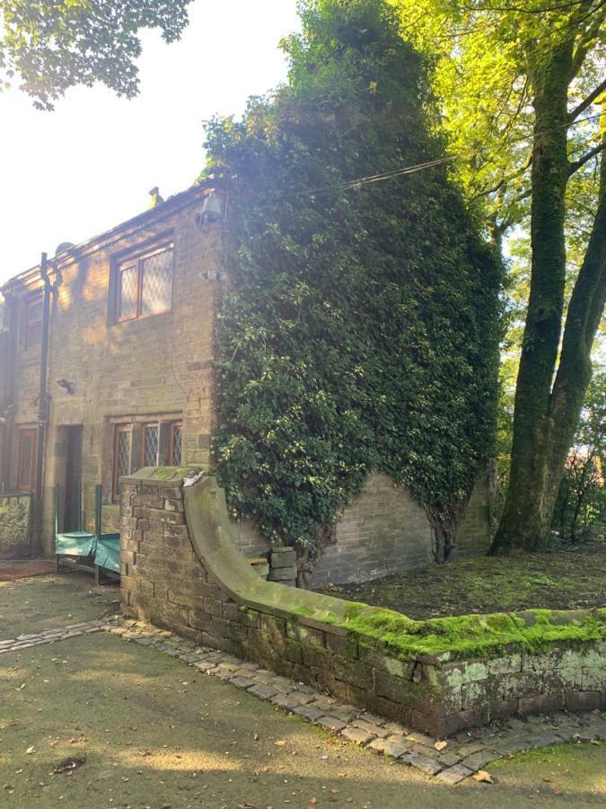 The Cottage, Grotton Hall, Lydgate, Saddleworth Exterior foto